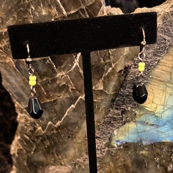 Curated Jewelry Set #26 - Necklace, Bracelet, Earrings *abalone shell/multicolor - Picture 6 of 7